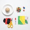 Materiały — płaski układ (flat lay)