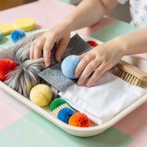 Stanowisko 2 — Kocia sierść (poznawanie faktur)