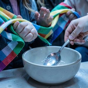 Kreacja dźwięków: wiatr i skrzypiący lód