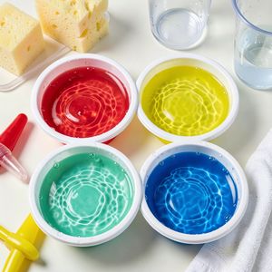 Tacki sensoryczne z kolorową wodą