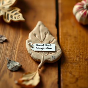 Zdjęcie pamiątki: odcisk liścia z imieniem