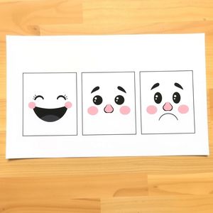 Zestaw kartoników z buźkami (radość, smutek, zdziwienie)