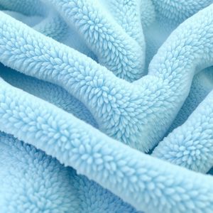 Tkanina 'woda' — sensoryczne doznanie