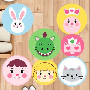 Naklejki na podłogę z postaciami (okrągłe)