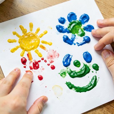 Strona z odbiciami palców / prosta farbka palcowa