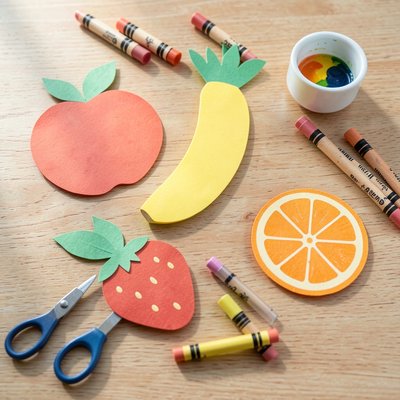 Kształty owoców z kolorowego papieru