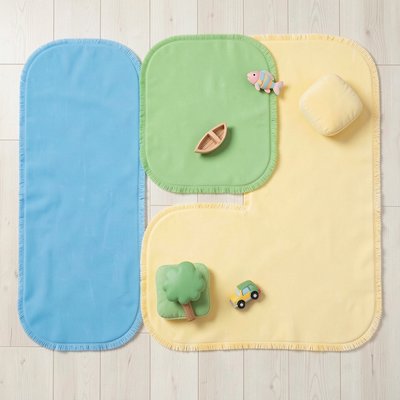 Mapa ruchowa na dywanie – kolorowe chusty (widok z góry)