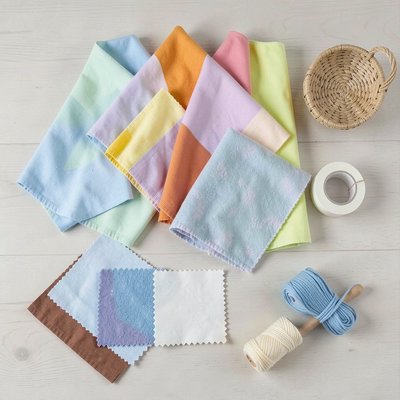 Zestaw materiałów - flat lay