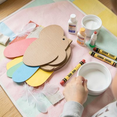 Zbliżenie materiałów sensorycznych na stoliku