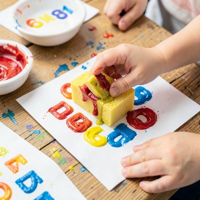 Odbitki gąbkowe — stempel literowy