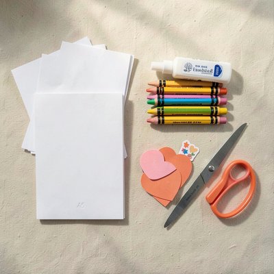 Zestaw materiałów — flatlay przygotowawczy